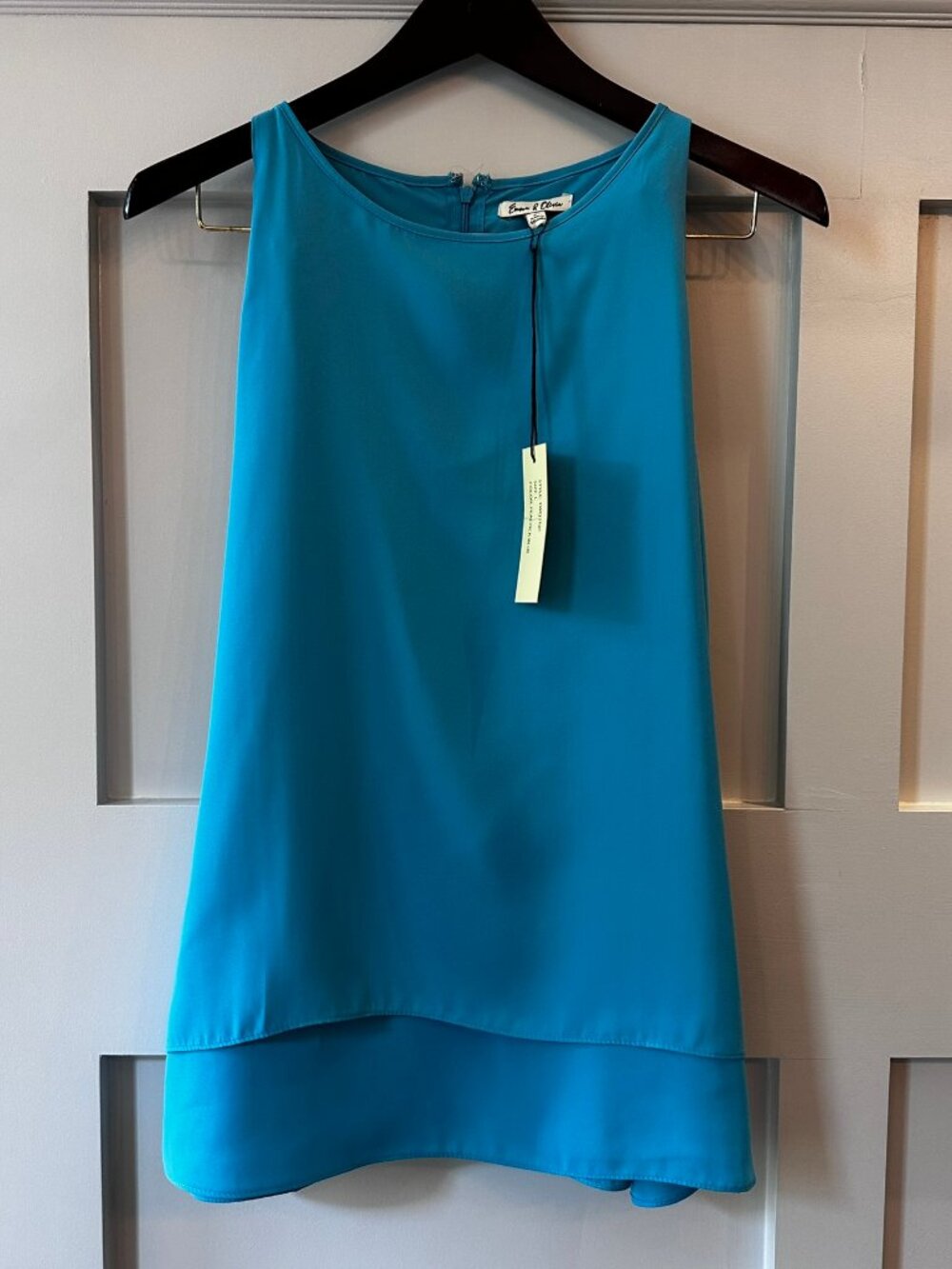 NWT 🩵 Emma & Olivia Sleeveless Blouse | Bright Turquoise Flowy Tank Top | L